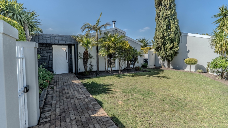 5 Bedroom Property for Sale in De Bron Western Cape
